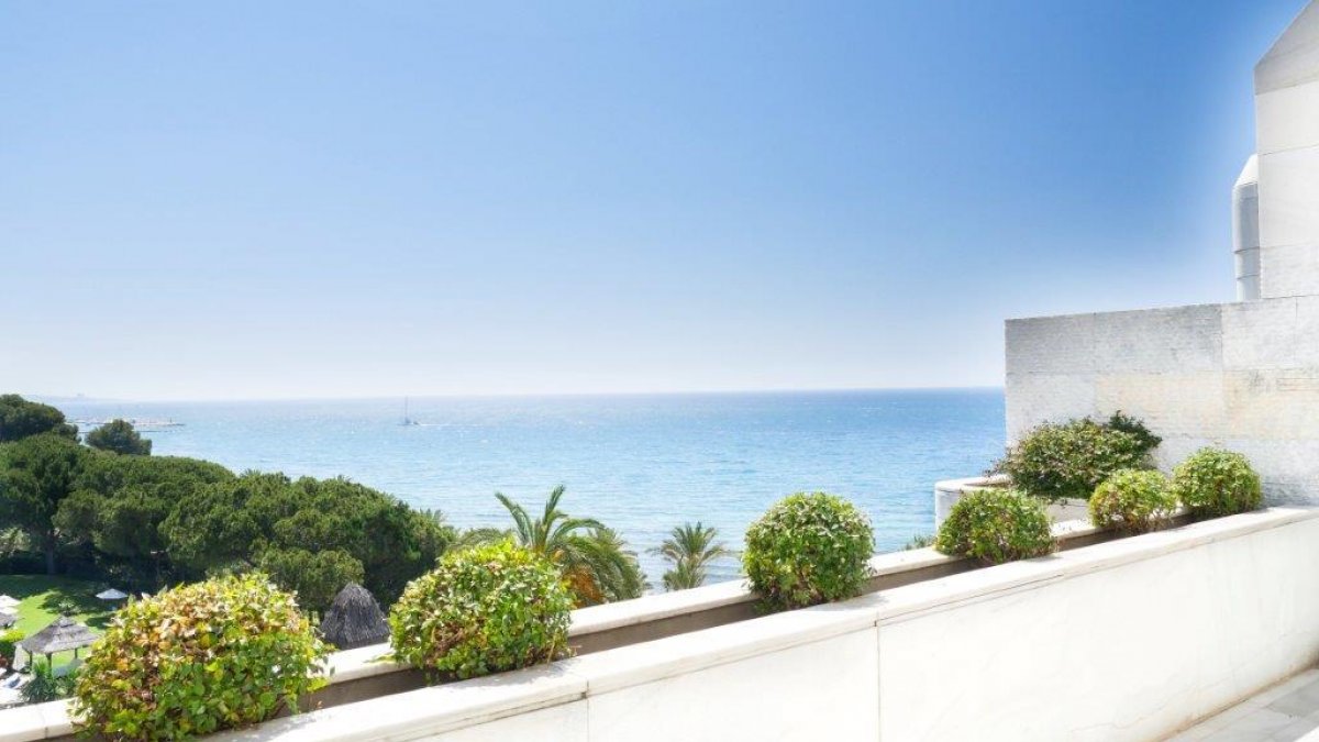 Marina Mariola Marbella 3 bedrooms Great Luxury Penthouse w/ private pool