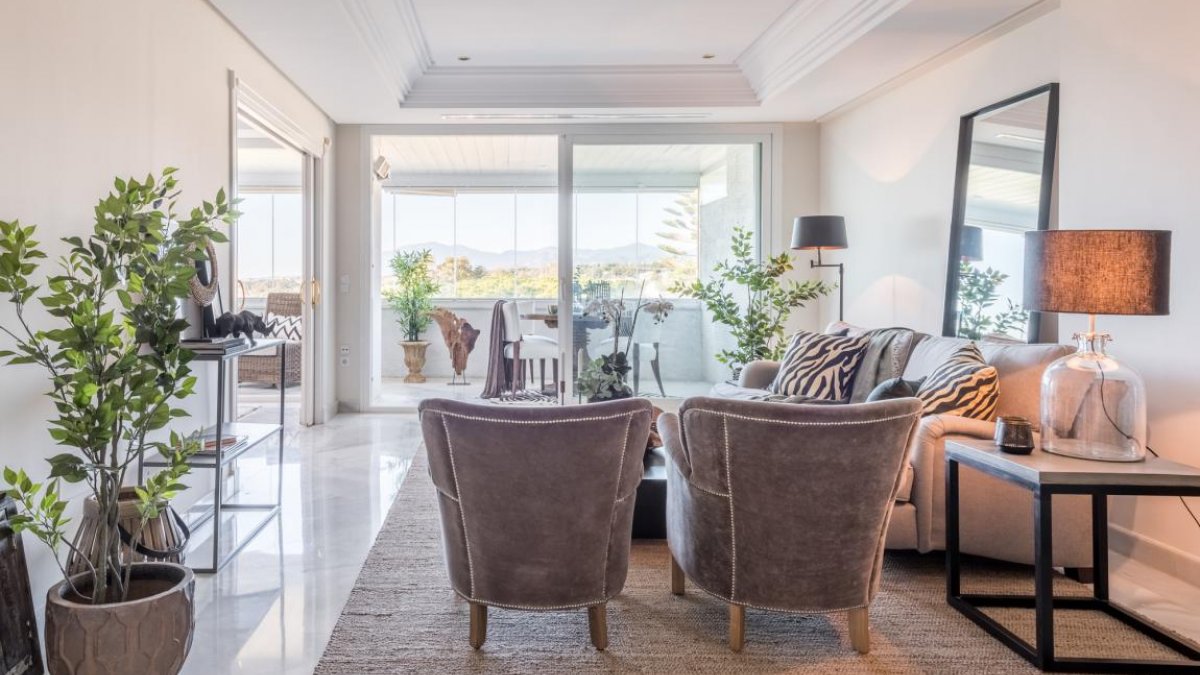 Marina Mariola Marbella, Stunning 3 bedrooms Penthouse with private pool