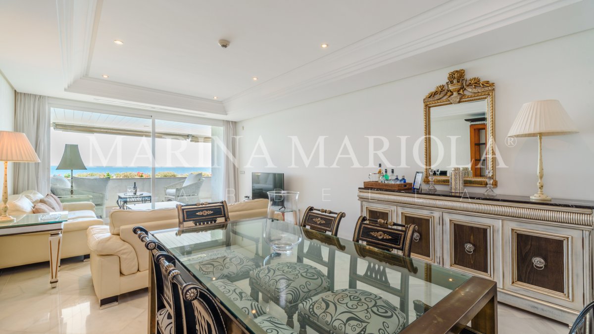 Marina Mariola Marbella, appartement 2 chambres, vue direct mer.