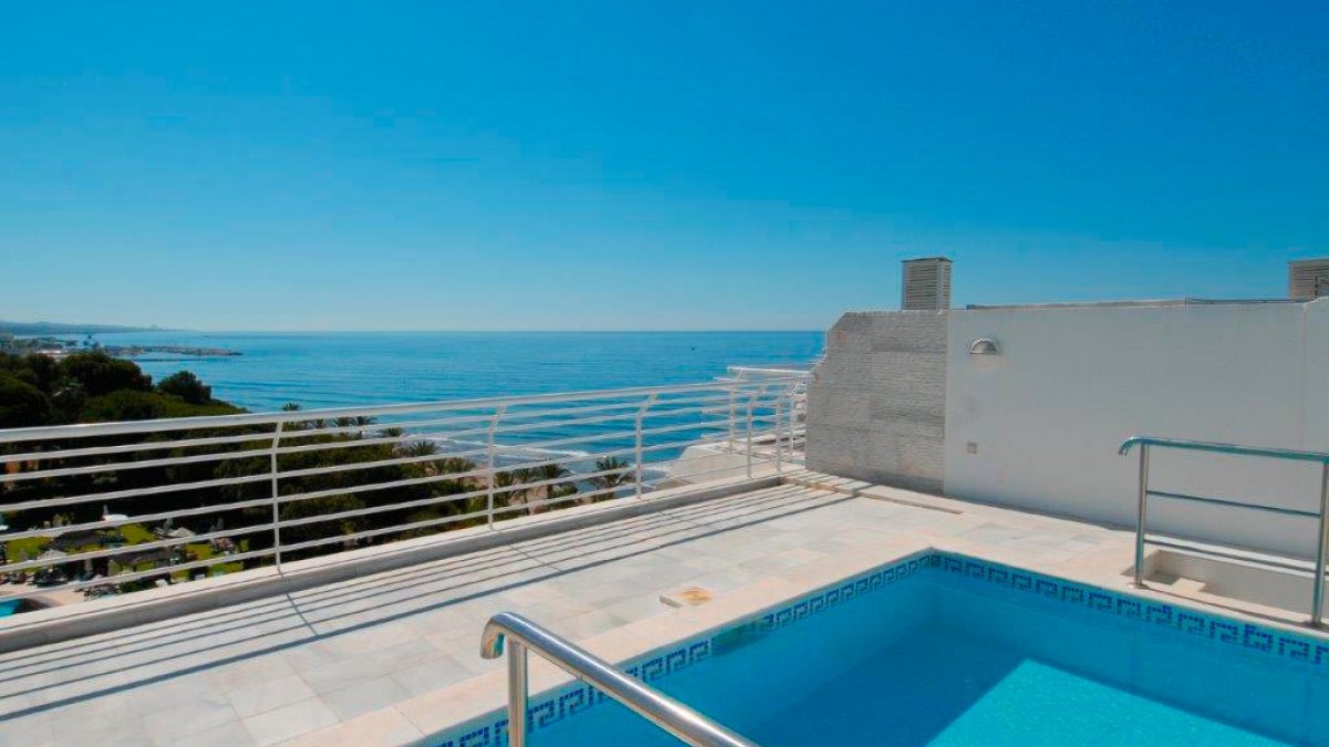 Marina Mariola Marbella, Penthouse 3 Bedrooms Duplex Apartment with Private Pool