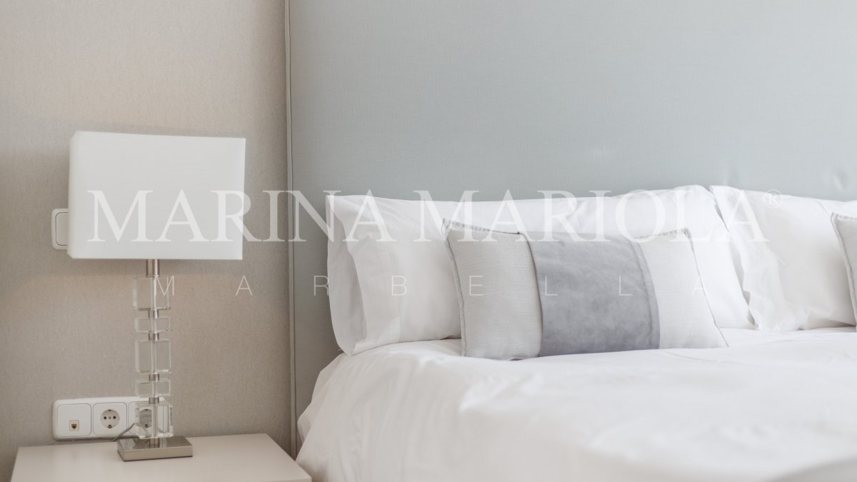 Marina Mariola Marbella Ático 2 dormitorios Gran Lujo c/ Piscina Privada