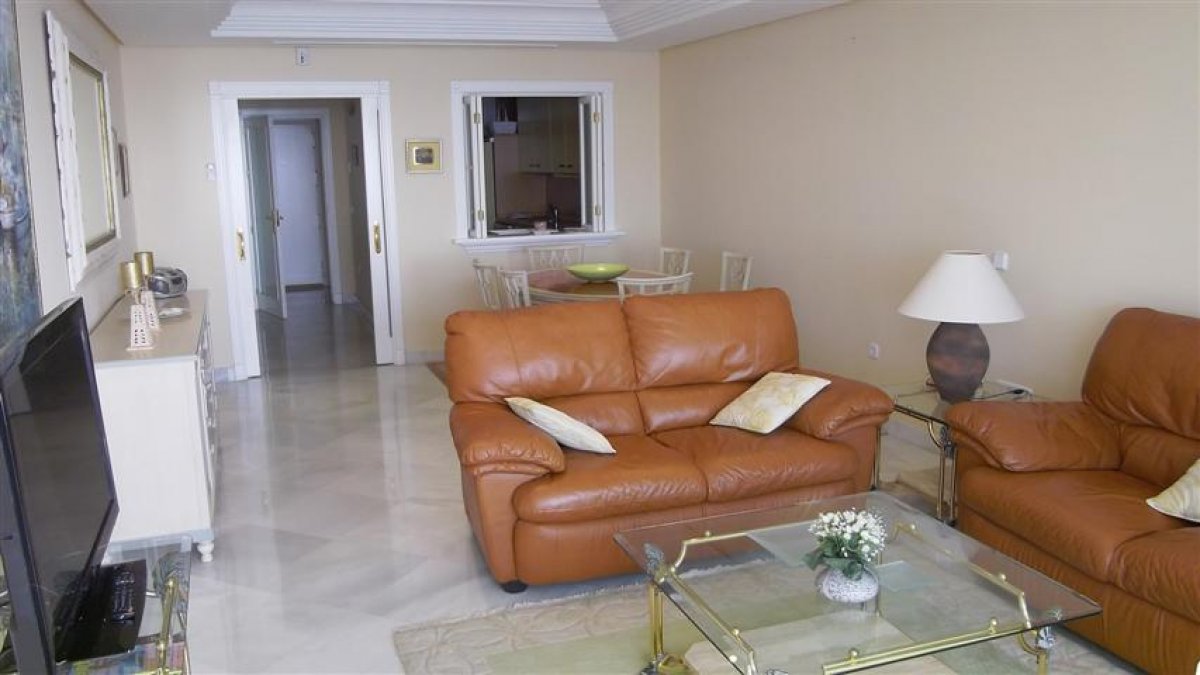 Marina Mariola apartamento 2 dormitorios Frontal Sur