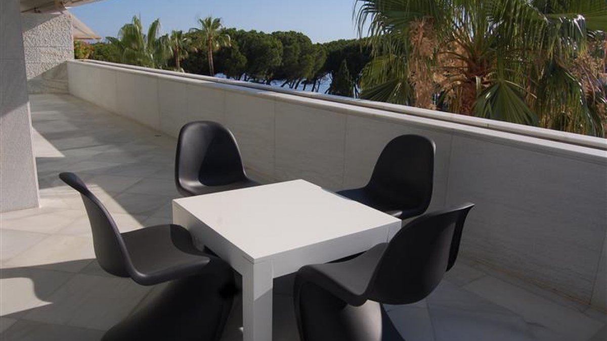 Marina Mariola apartamento 3 Dormitorios Oeste