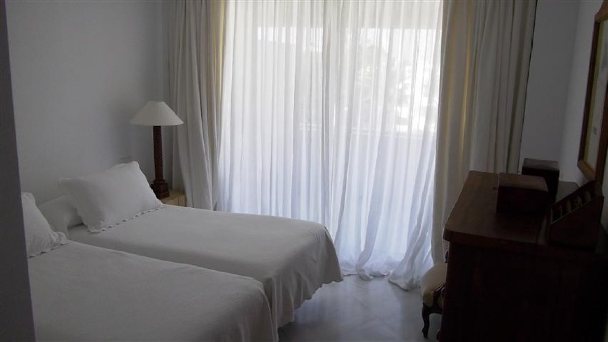 Marina Mariola apartamento 3 Dormitorios Oeste