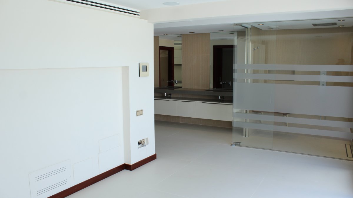 Marina Mariola Marbella, Stunning 3 bedrooms Penthouse with private pool