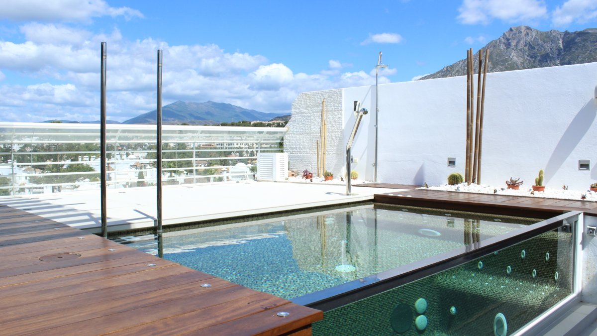 Marina Mariola Marbella, Stunning 3 bedrooms Penthouse with private pool