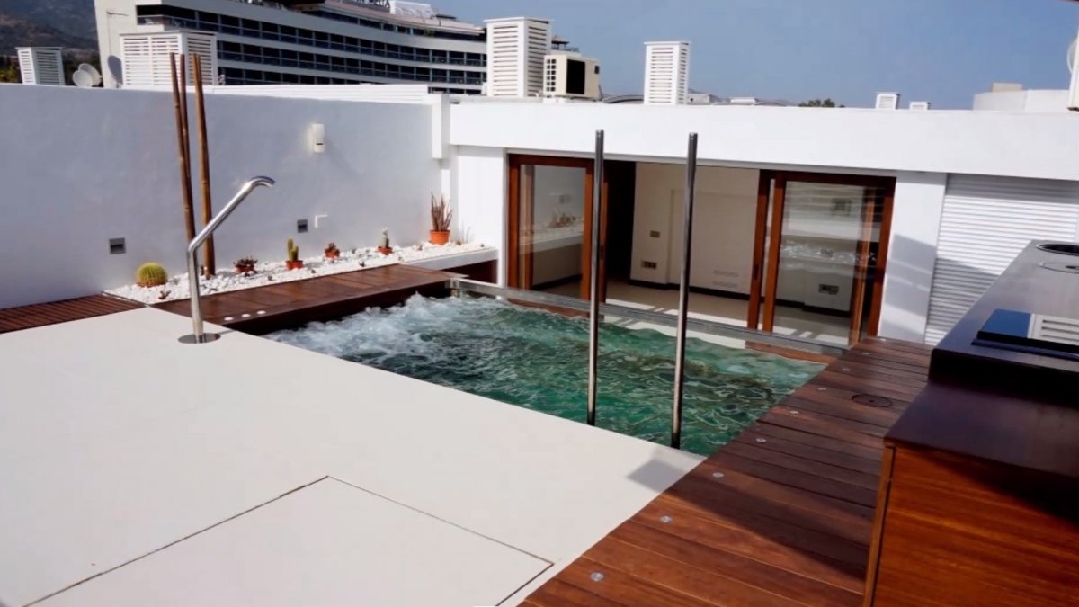 Marina Mariola Marbella, Stunning 3 bedrooms Penthouse with private pool