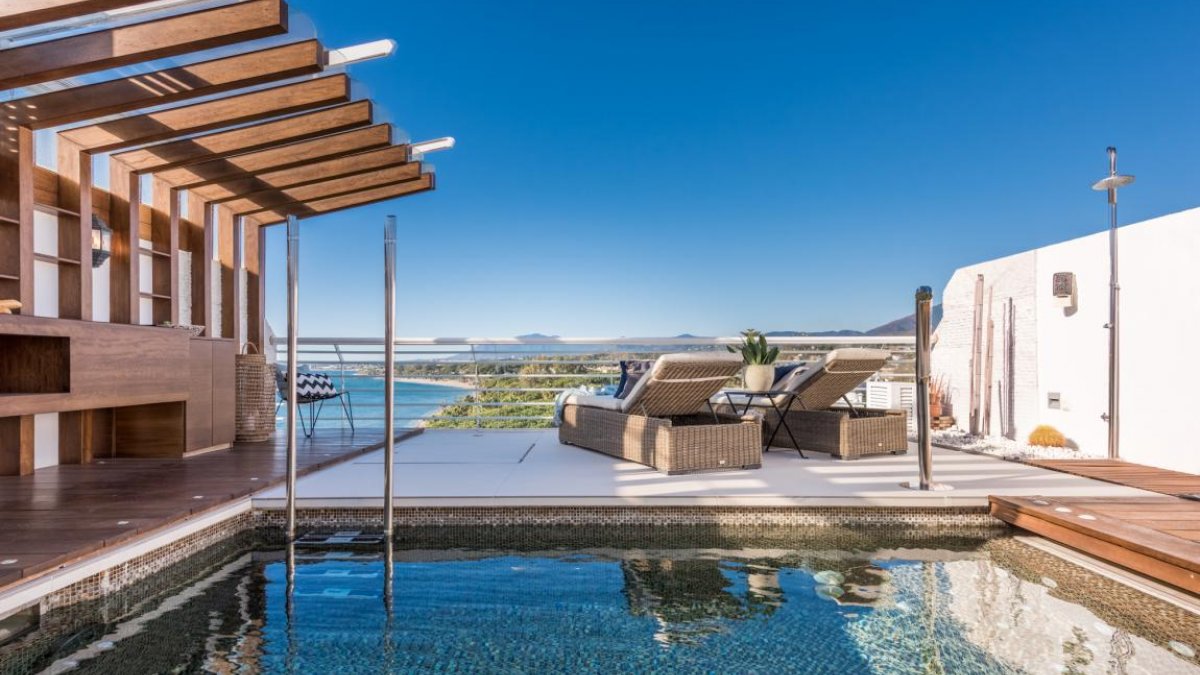 Marina Mariola Marbella, Stunning 3 bedrooms Penthouse with private pool
