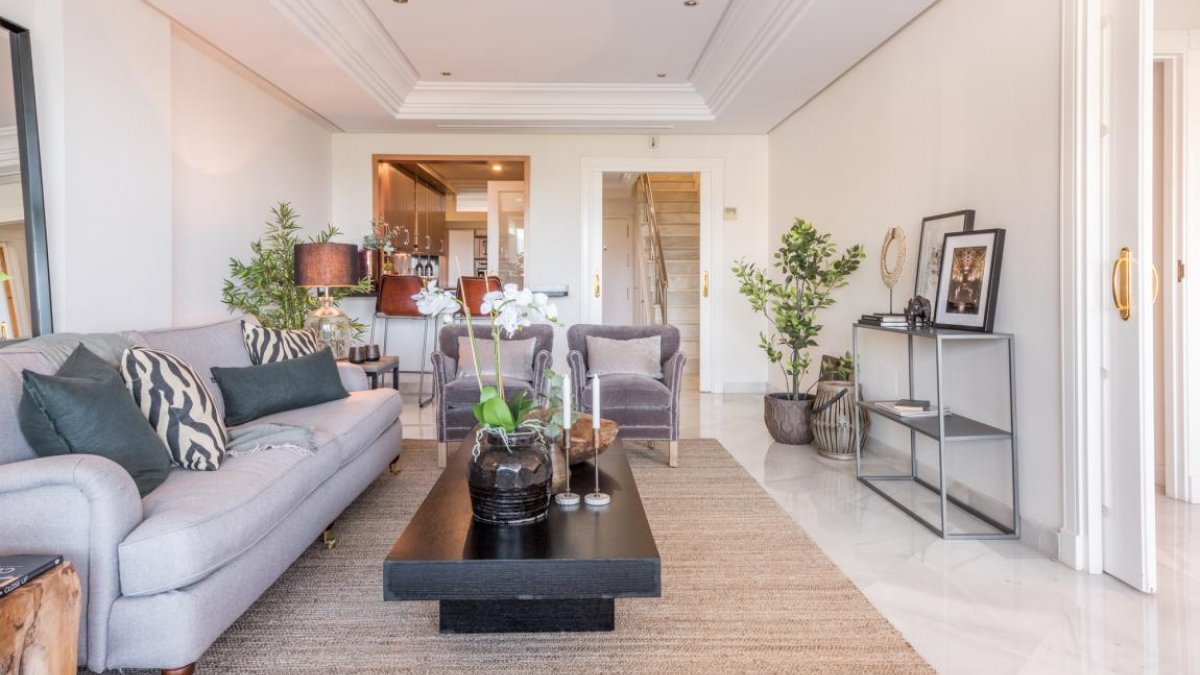 Marina Mariola Marbella, Stunning 3 bedrooms Penthouse with private pool