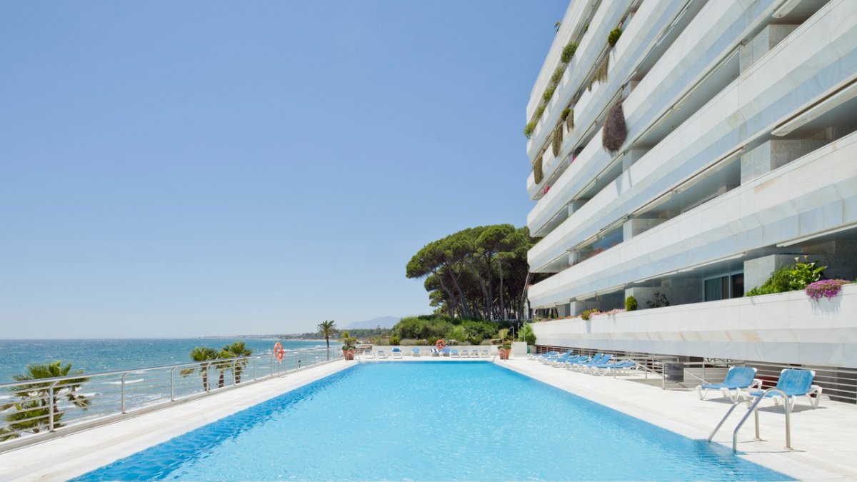 Mariola Marbella, Apartamento 2 dormitorios en fachada Este.